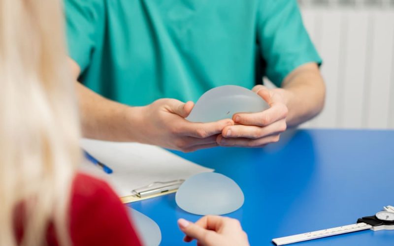 Tipos de implantes de senos: ¿cuál se adapta mejor a tu estilo de vida?